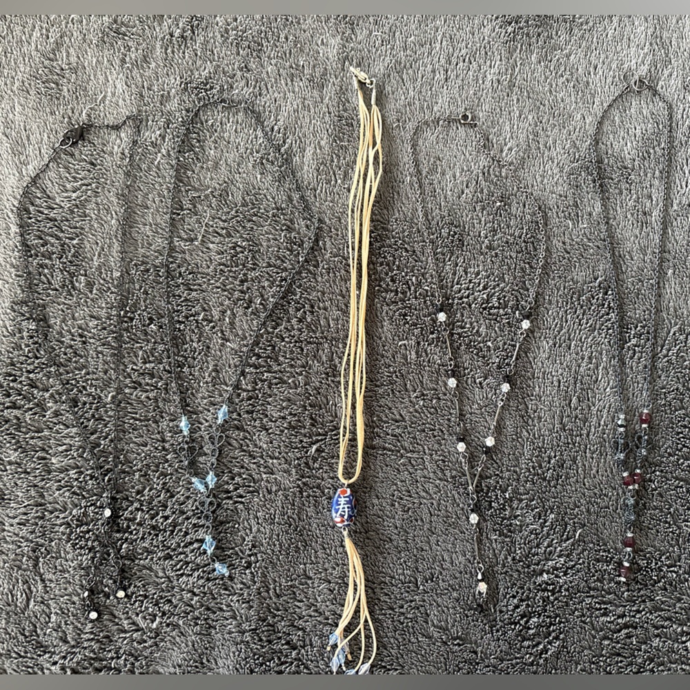 2/$20 Set of 5 90s necklaces